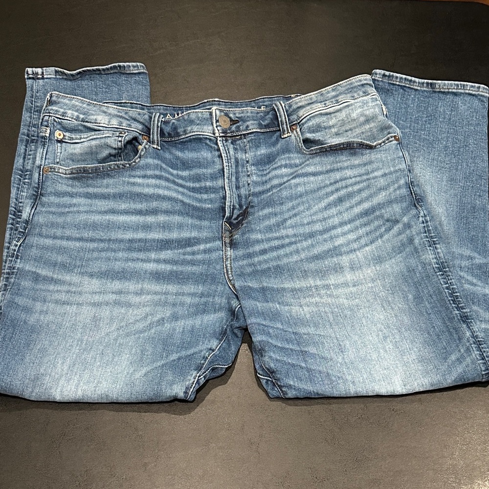 American Eagle Outfitters Airflex Moved Free Athletic Light Blue Relaxed Jeans